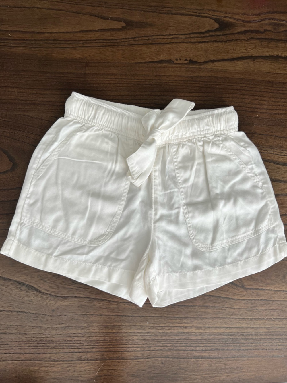 NWOT C&C California White Elastic-Waist Shorts - S